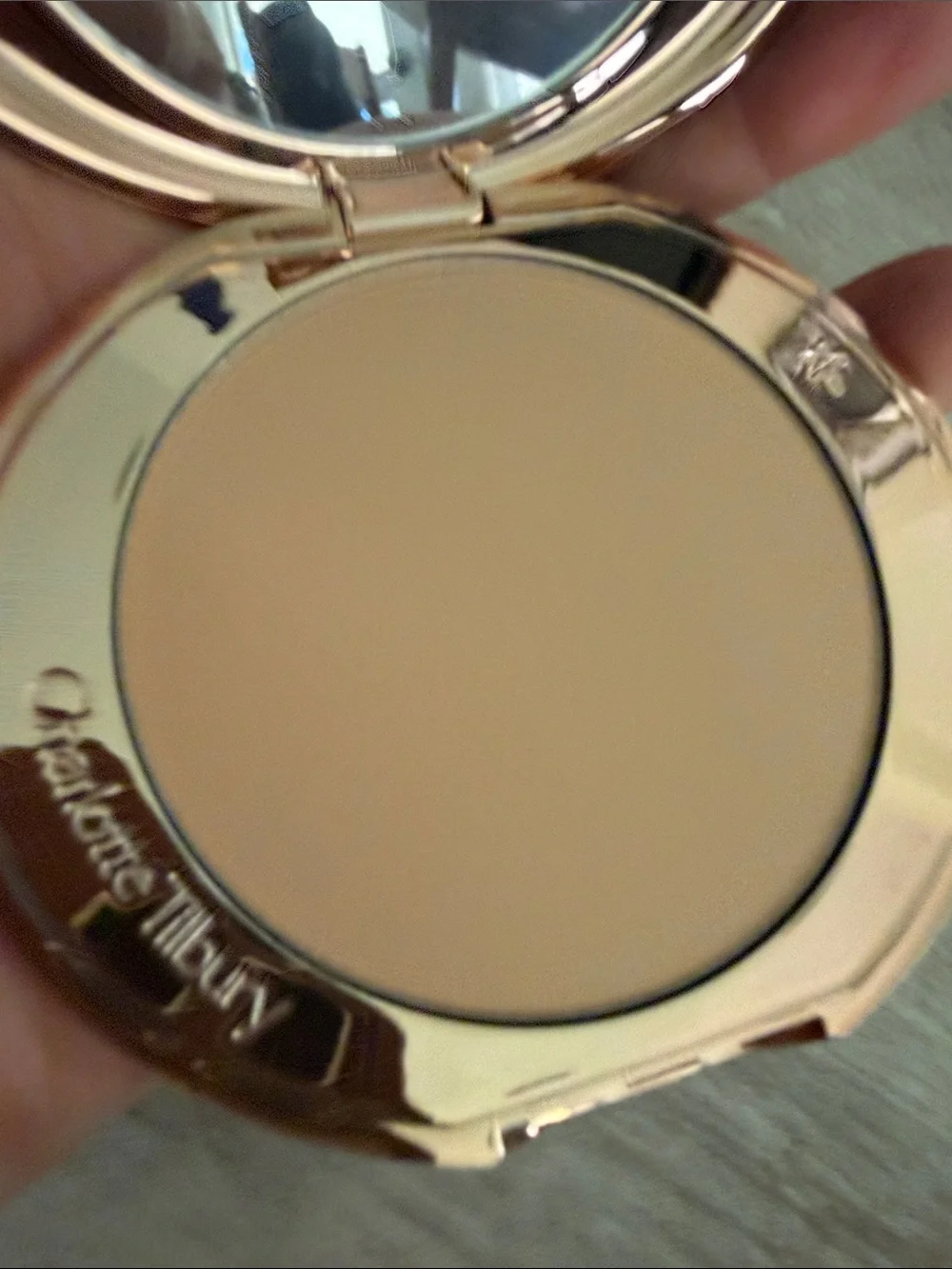 Charlotte Tilbury Rose Gold Airbrush Flawless Finish Compact - Medium 2